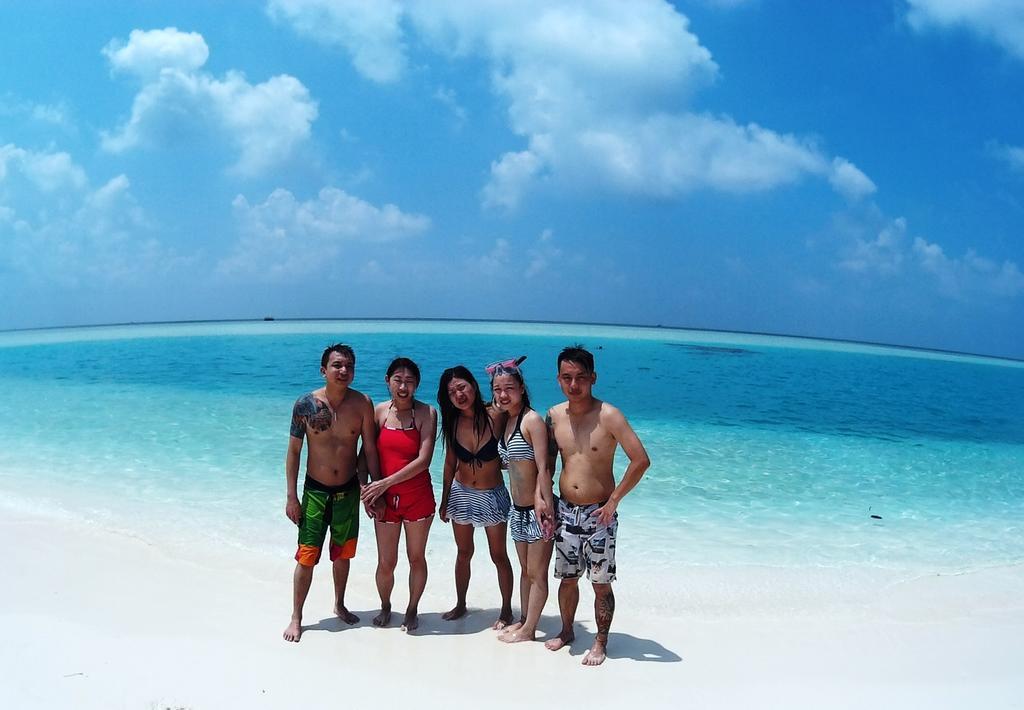 Rasdhoo Coralville Екстериор снимка