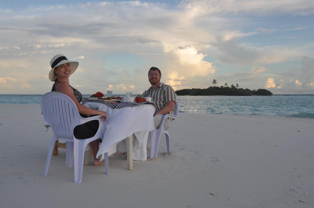 Rasdhoo Coralville Екстериор снимка