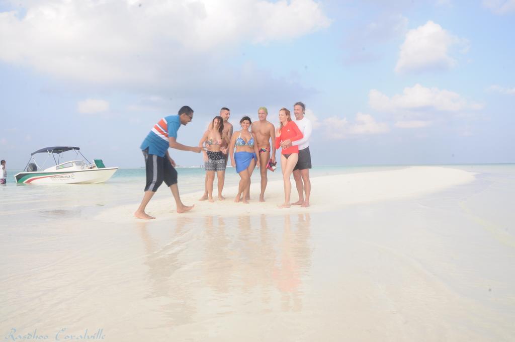 Rasdhoo Coralville Екстериор снимка