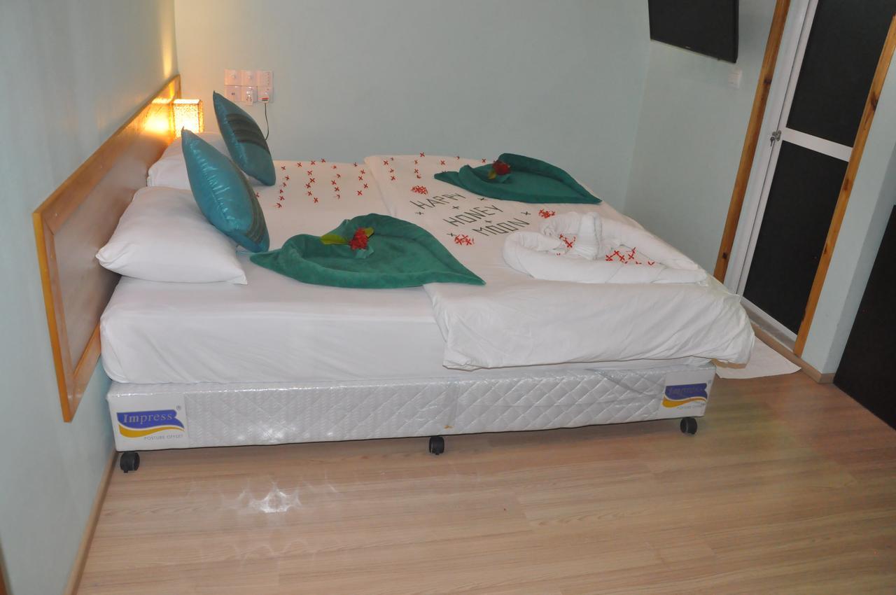 Rasdhoo Coralville Екстериор снимка