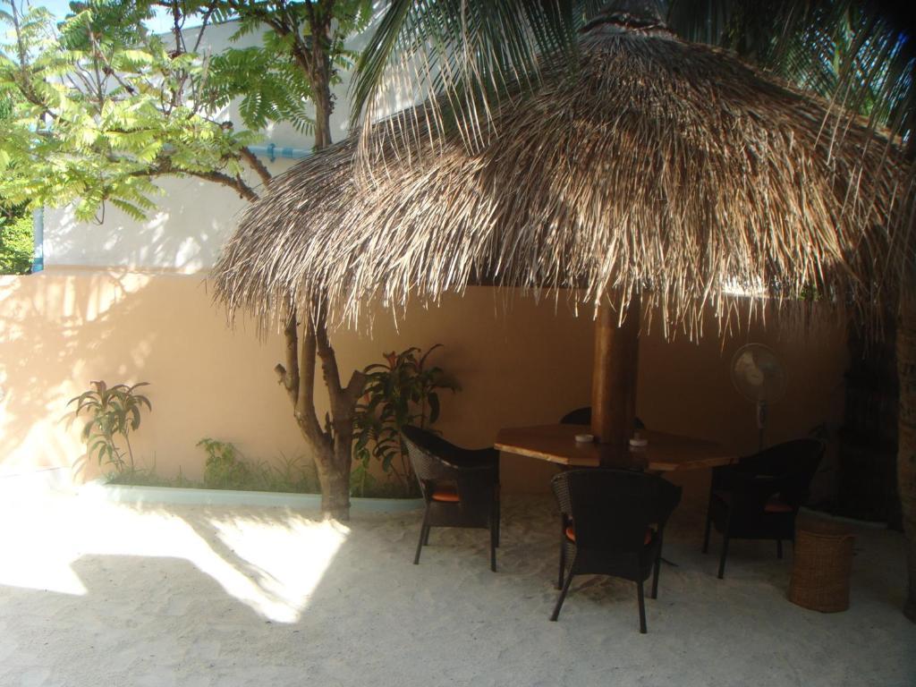 Rasdhoo Coralville Екстериор снимка